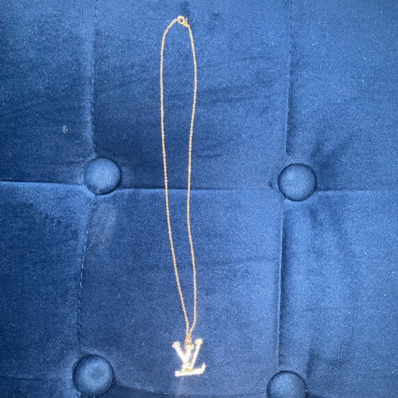 LV Necklace- Gold Tone- New Condition - Picture 5 of 7